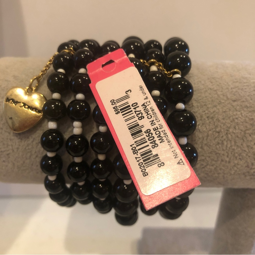 NWT Betsey Johnson Bracelet- stretch 6 strand black & white beaded w/ gold charm - Picture 3 of 10